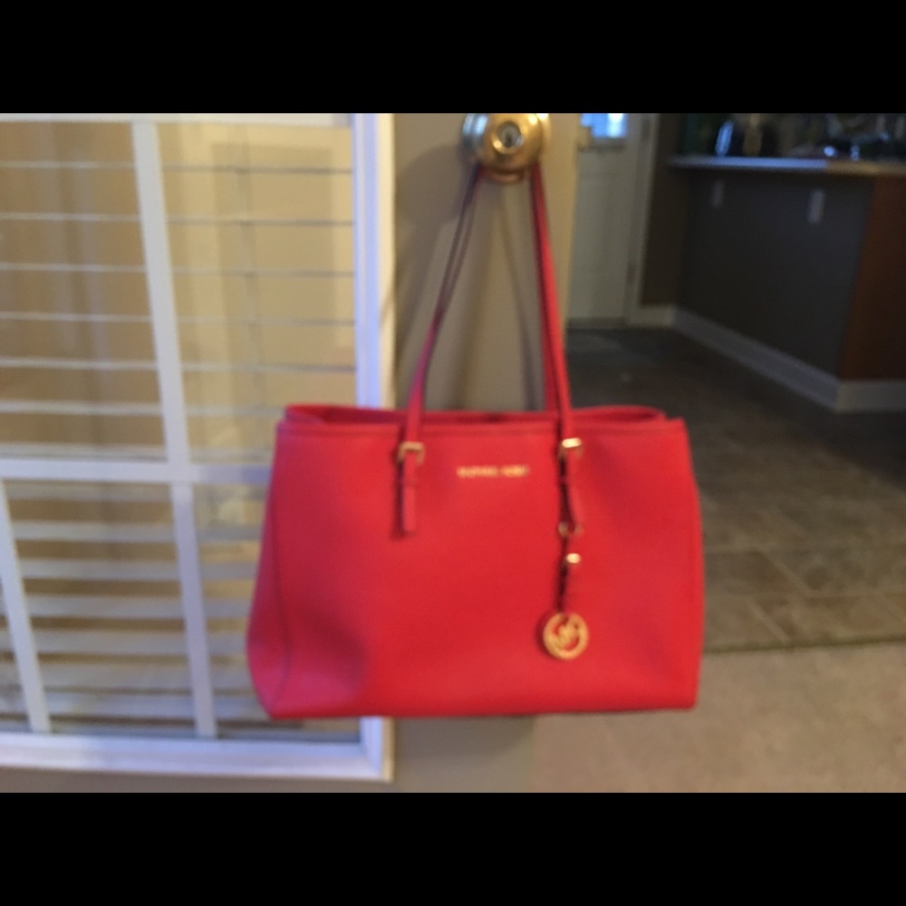 MK coral/red tote